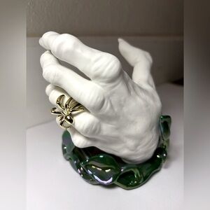 Bath & Body Works Ivy Witch Hand Spider Ring Foaming Soap Holder Halloween 2022